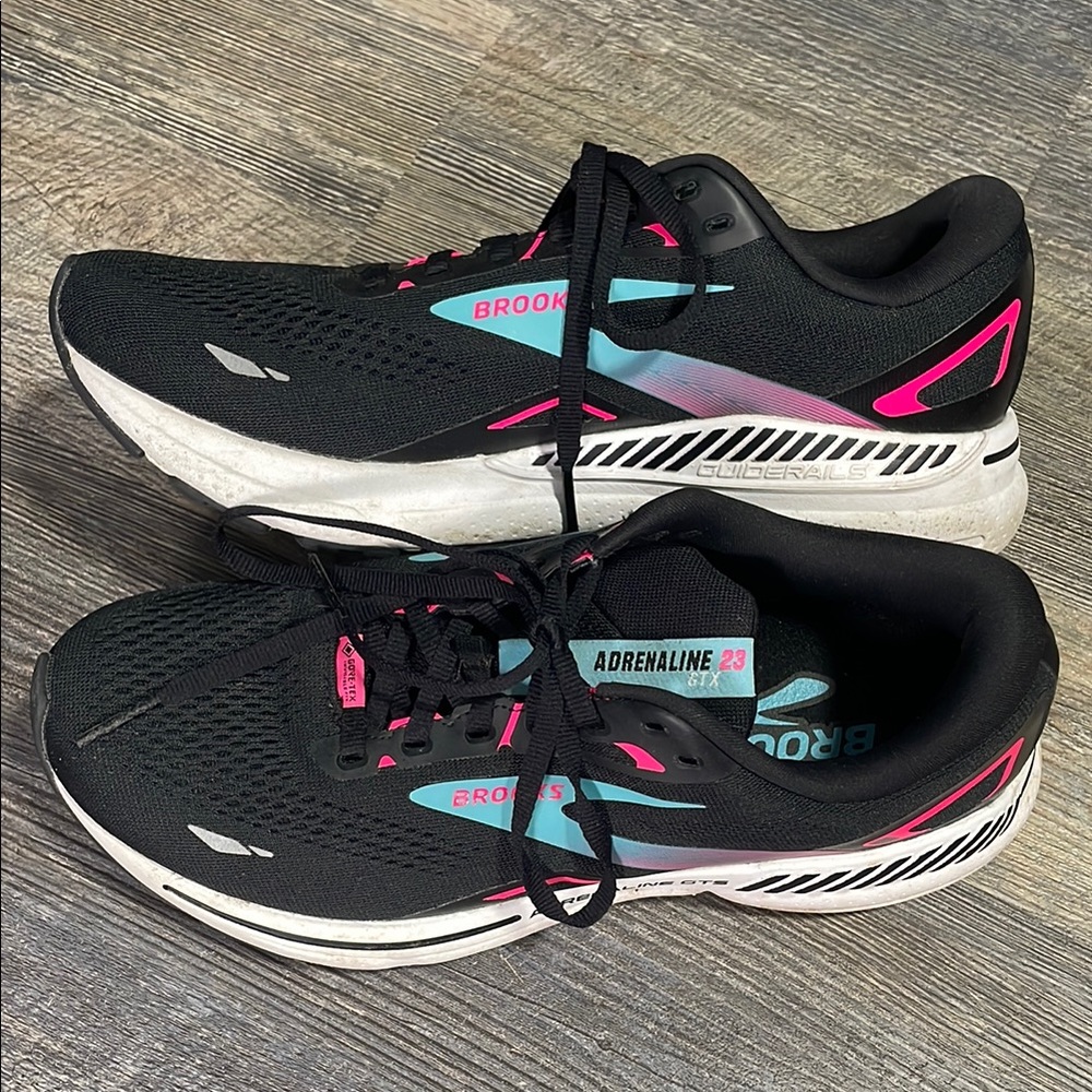 Brooks Adrenaline 23 GTS